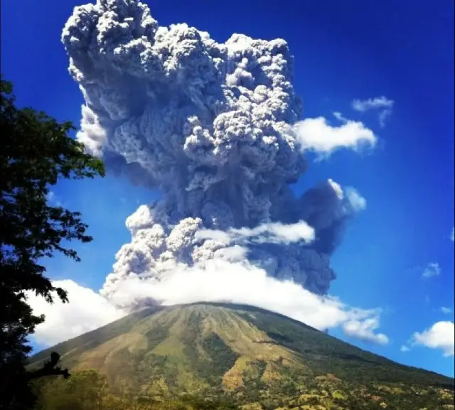 erupcion-volcan-de-el-salvador