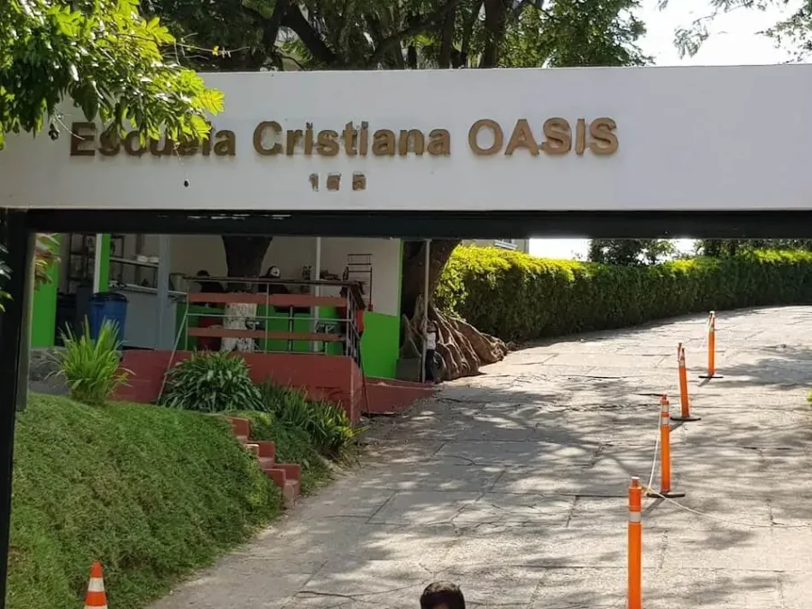 escuela cristiana oasis colonia escalon san salvador