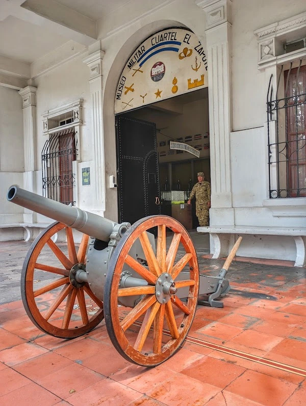 museo de historia militar de El Salvador
